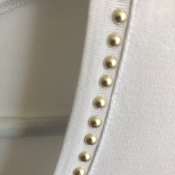 Tristan Classic White V-Neck Tee - Picture 13 of 15